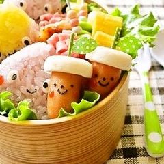 A picture of For Character Bentos! Chikuwa and Wiener Sausage Acorns.
