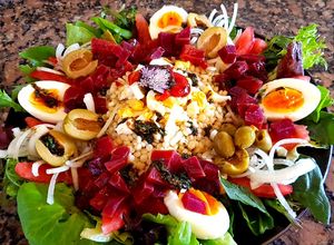 Una foto de Ensalada fresca con couz couz perlado #SOSquécalor