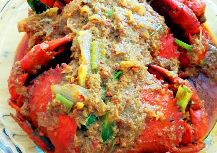 Recipe of Award-winning Crab in Hot Chili Sauce (Saus Padang)
