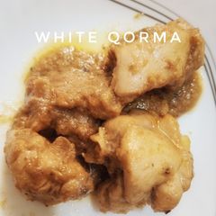 A picture of White Chicken Qorma 🇵🇰.