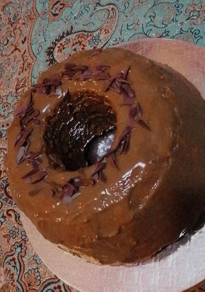 عکسی از دستور کیک نسکافه و سس قهوه با بافت و طعم عالی🥧🤎