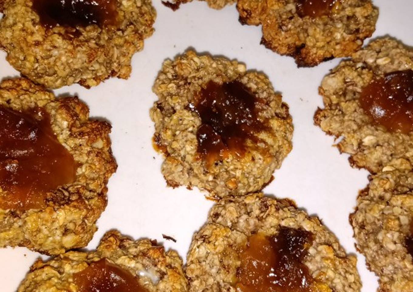 Pepas de avena, con dulce de batata y chocolate