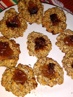 Una foto de Pepas de avena, con dulce de batata y chocolate