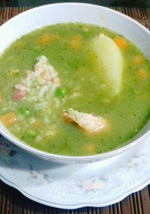 Una foto de Aguadito de menudencias de pollo