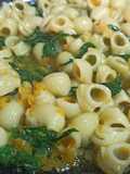 Tiburones con verduras