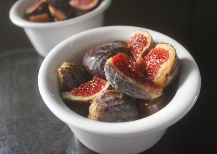 Higos y melón troceados con azúcar y moscatel