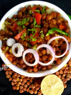 मसाला चना (masala chana recipe in Hindi) रेसिपी मुख्य फोटो