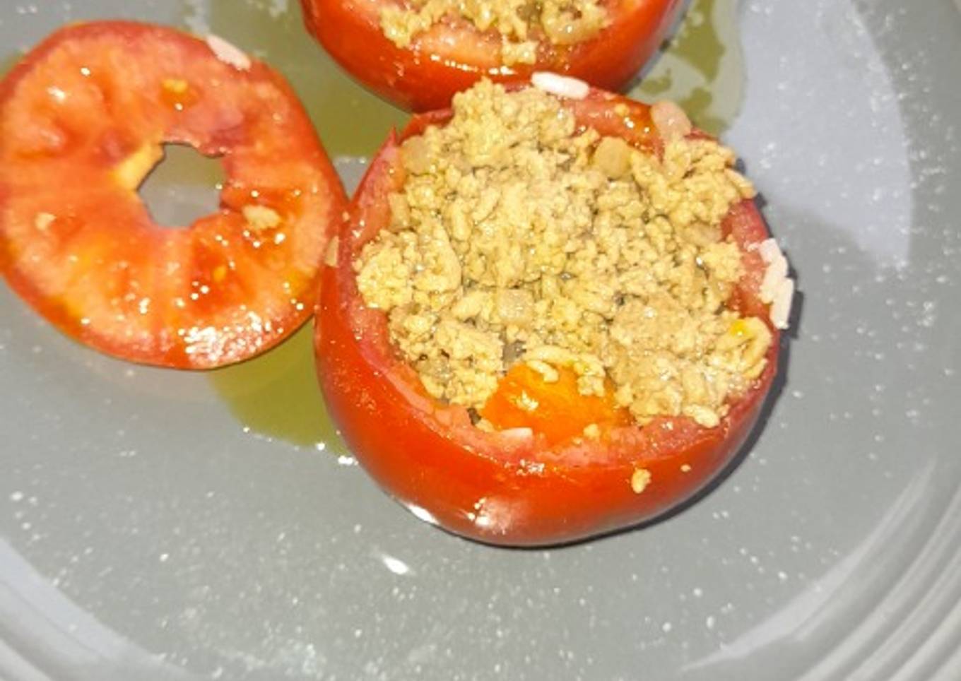 Tomate Relleno Con Carne Molida Y Arroz