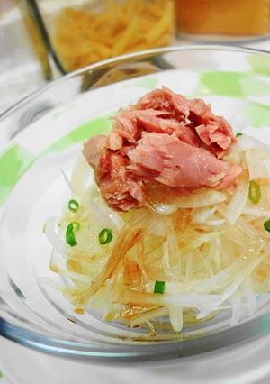 A picture of Sweet Onion & Tuna Salad.