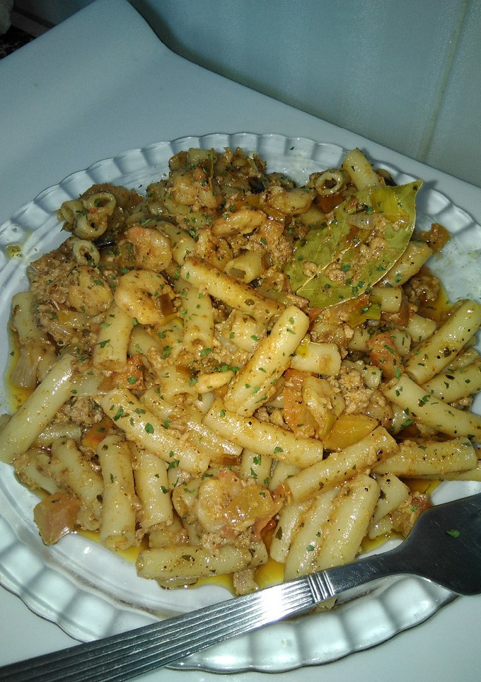 Una foto de Pasta salteada con atún