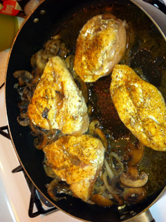 A picture of Kick It Up Chicken.