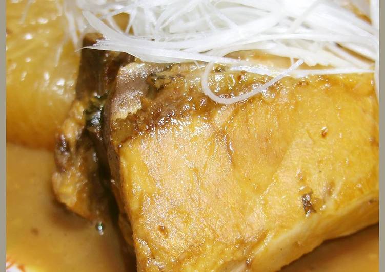 Recipe of Ultimate Simmered Amberjack and Daikon Radish – Taught by a Chef
