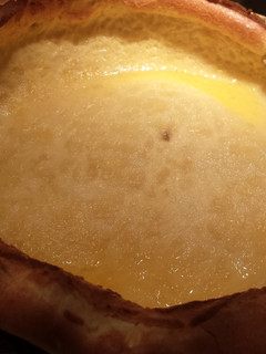 A picture of Puffy oven pancake / Dutch baby.