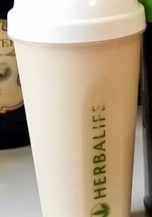 A picture of Pistachio caramel healthy shake.