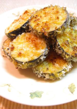 A picture of Aubergine Baked in Consommé-Seasoned Panko.