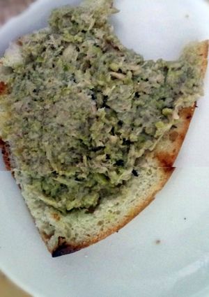 A picture of Easy Green Olives Tapenade.