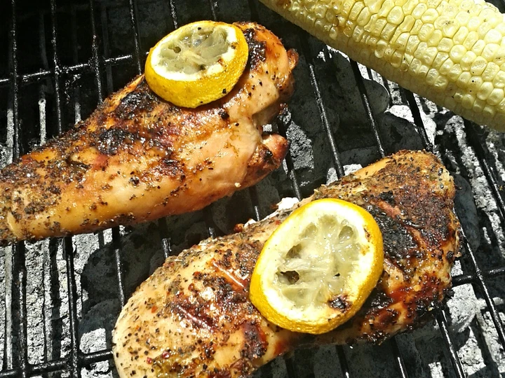 Simple Way Prepare Recipe Lemon Herbed Chicken Breast over Vermicilli that is Awesome, Perfect}