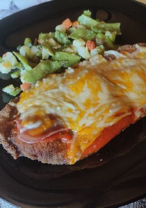 Una foto de Escalopes de ternera con jamón york y queso en 25 minutos