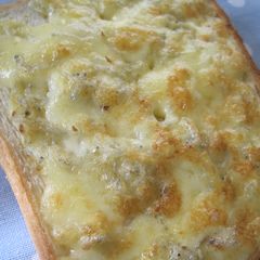 A picture of Super Easy Cheese Mayo Toast.