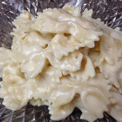 A picture of Smokey Gouda Bow Ties And Cheese.