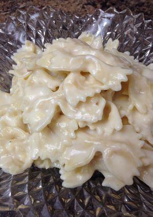 A picture of Smokey Gouda Bow Ties And Cheese.