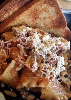 A picture of low calorie skillet lasagna.