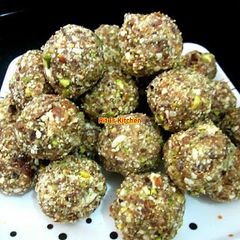 A picture of Dates Laddu Recipe #winterdishes.