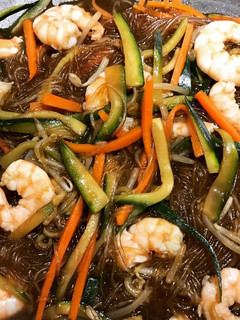 A picture of Soy Spaghetti with Vegetables and Shrimp.
