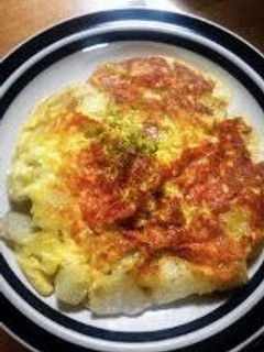 A picture of Fluffy Omelette with Mochi.