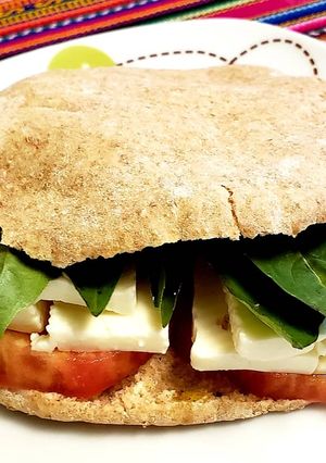 Una foto de Sándwich Caprese