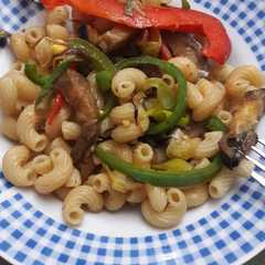 Una foto de Fideos a la REINA (wook)