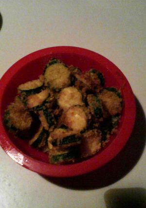 A picture of Fried Zucchini Chips.