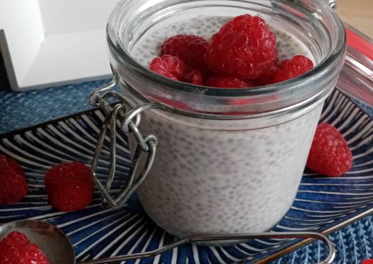 Pudding de chia aux framboises