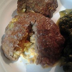 A picture of Cheeseburger no bun.