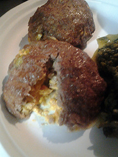 A picture of Cheeseburger no bun.