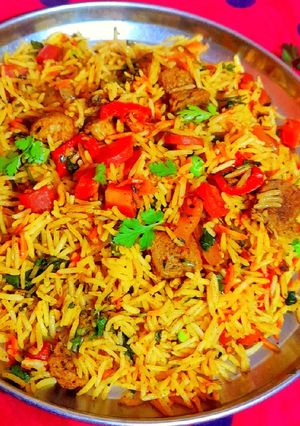 वेज बिरयानी (Veg Biryani recipe in Hindi) रेसिपी मुख्य फोटो