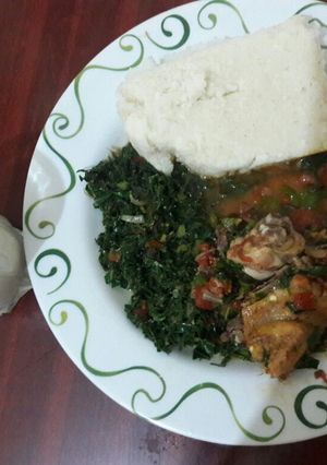 A picture of Ugali kuku na sukuma.