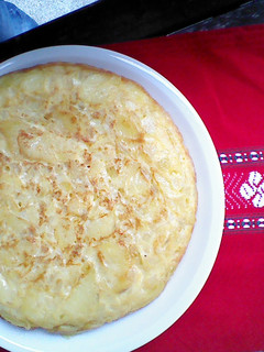 A picture of Basque potato omelet.