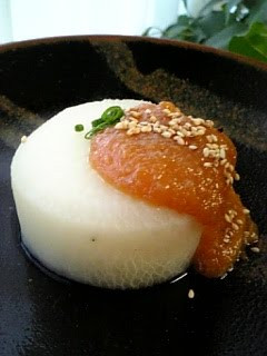 A picture of Furofuki Daikon by Pressure Cooker.