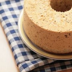 A picture of Basic Chiffon Cake with Tea.