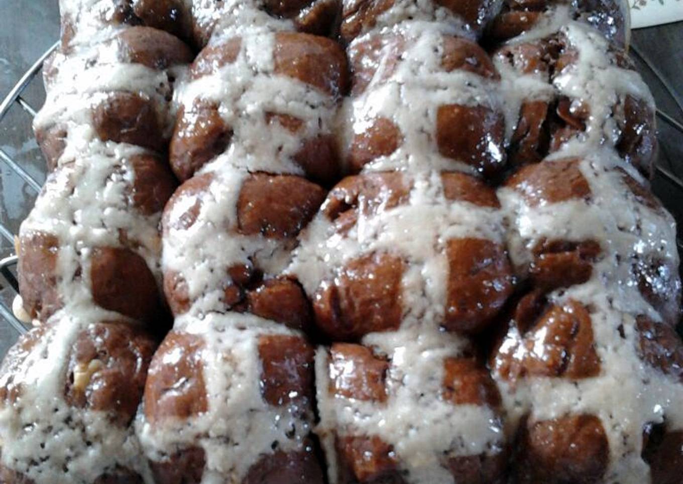 Ladybirds Chocy Choc Cross Buns