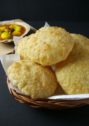 A picture of Dal puri.