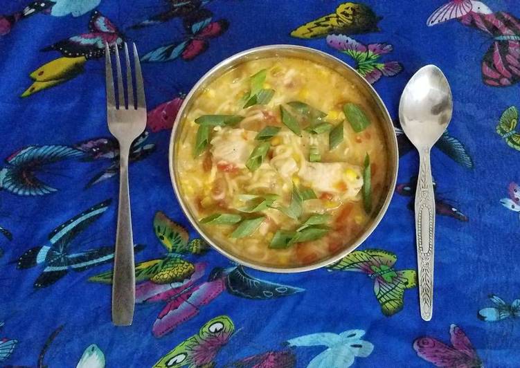 Recipe of Speedy Tomato soup with noodles and chicken ♥️