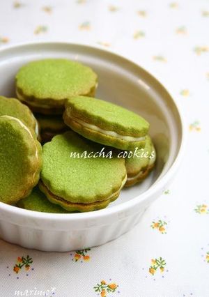 A picture of ＊Matcha and White Chocolate Cookie Sandwiches＊.
