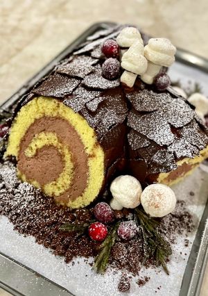 A picture of Yule Log 🎄🪵.