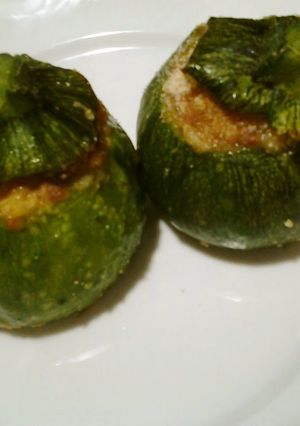 A picture of Easy Italian Round Zucchini Stuffed with Meat.