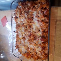 A picture of Baked chicken pasta dish.