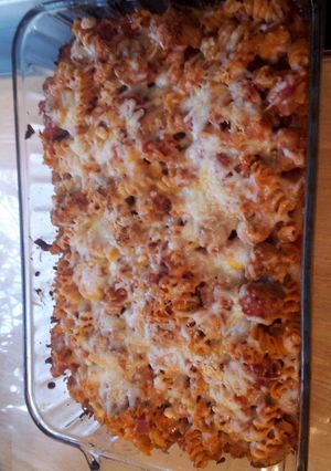 A picture of Baked chicken pasta dish.