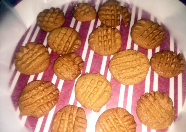 Recipe of Favorite Gabby`s Famous (Flourless) Peanut Butter Cookies
