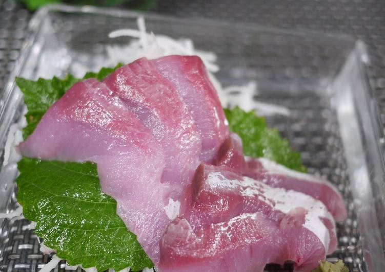 Simple Way to Prepare Favorite Let&#39;s Prepare a Fish! How to Make Amberjack Sashimi